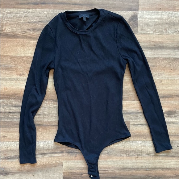 The Range Cross-Back Long Sleeve Crew Bodysuit in Jet Black size M - Picture 4 of 6